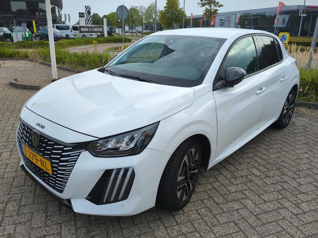 Peugeot 208 1.2 puretech 100pk allure | navi | bt | cruise & climate contro
