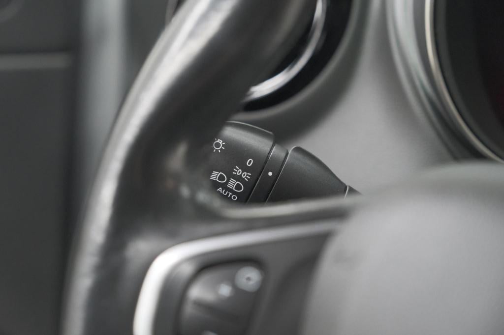 Renault Captur tce 150 edc intens | trekhaak | navigatie | parkeersensoren