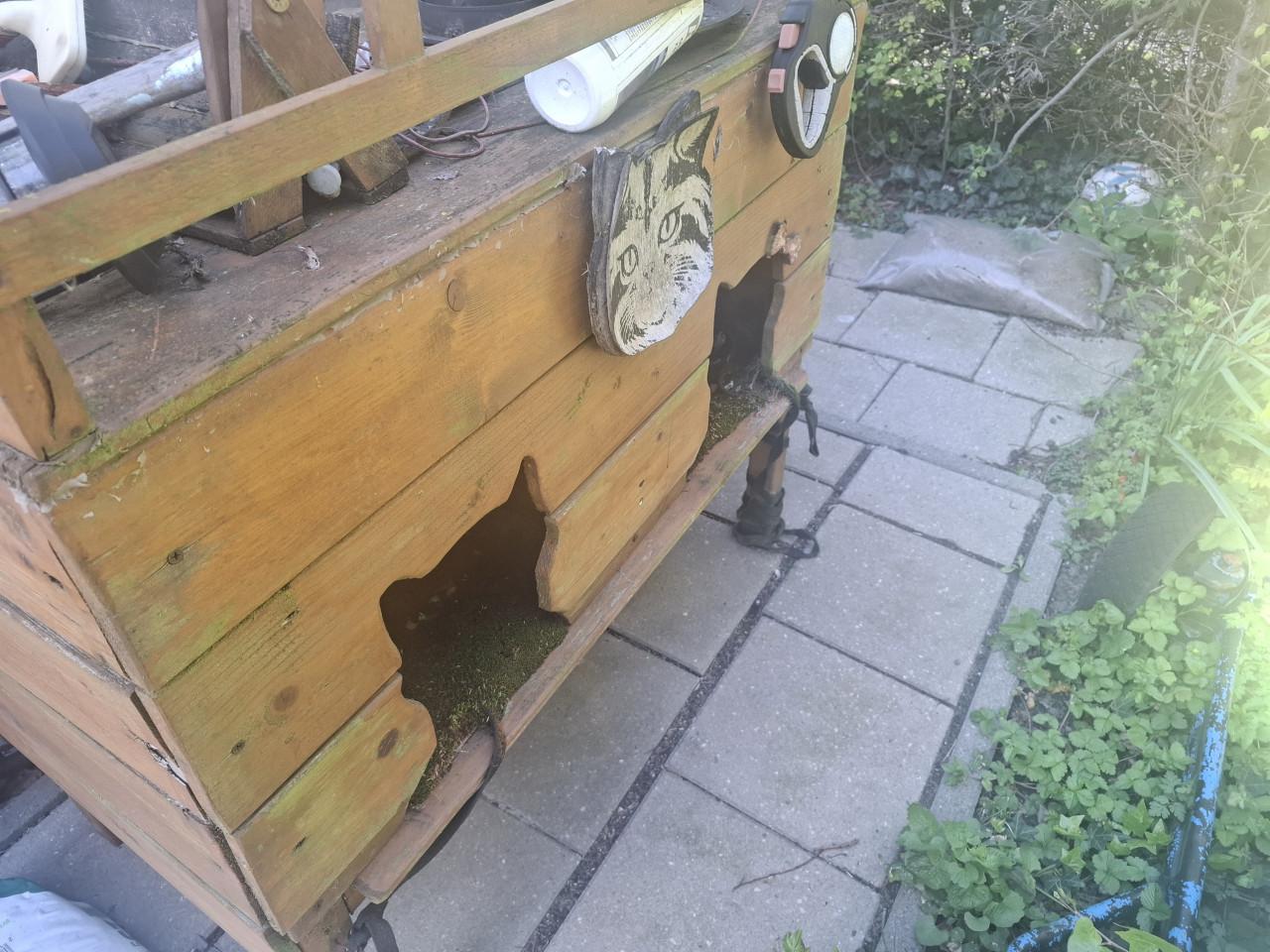 Dierenhok kattenren of ander huisdier plus kattenhuis