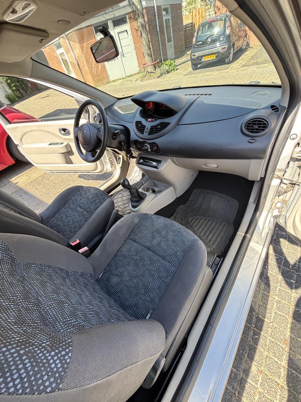 Renault Twingo 1.2 2008 Grijs