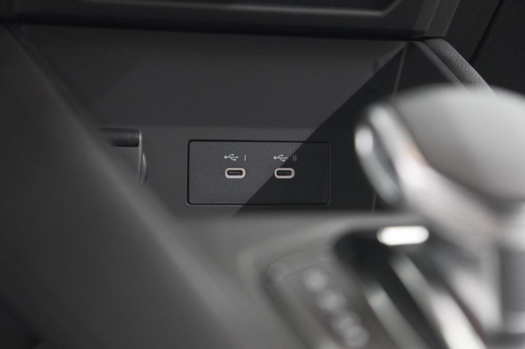 Renault Captur 1.3 mild hybrid 160 techno | trekhaak | pack winter | camera