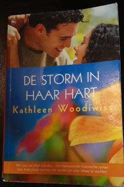 Kathleen Woodiwiss - De storm in haar hart.
