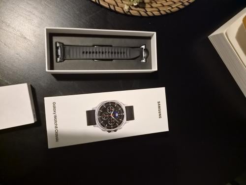 Samsung Galaxy Watch 8 - Classic