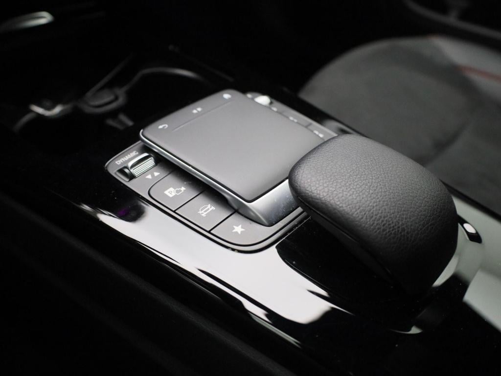 Mercedes-Benz A-Klasse 180 business solution amg | automaat | navigatie | s
