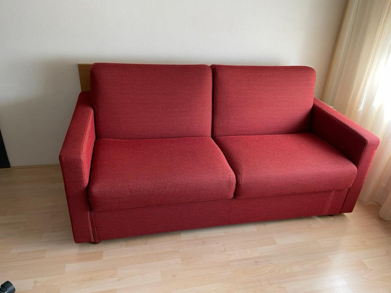 Slaapbank 140x197 rood zware kwaliteit