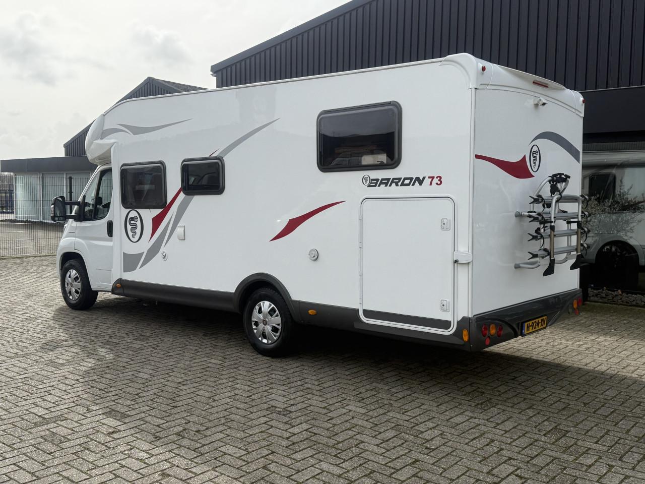 Elnagh Baron 73 ( 2x lengtebedden,heftbed,garage,zeer netjes )