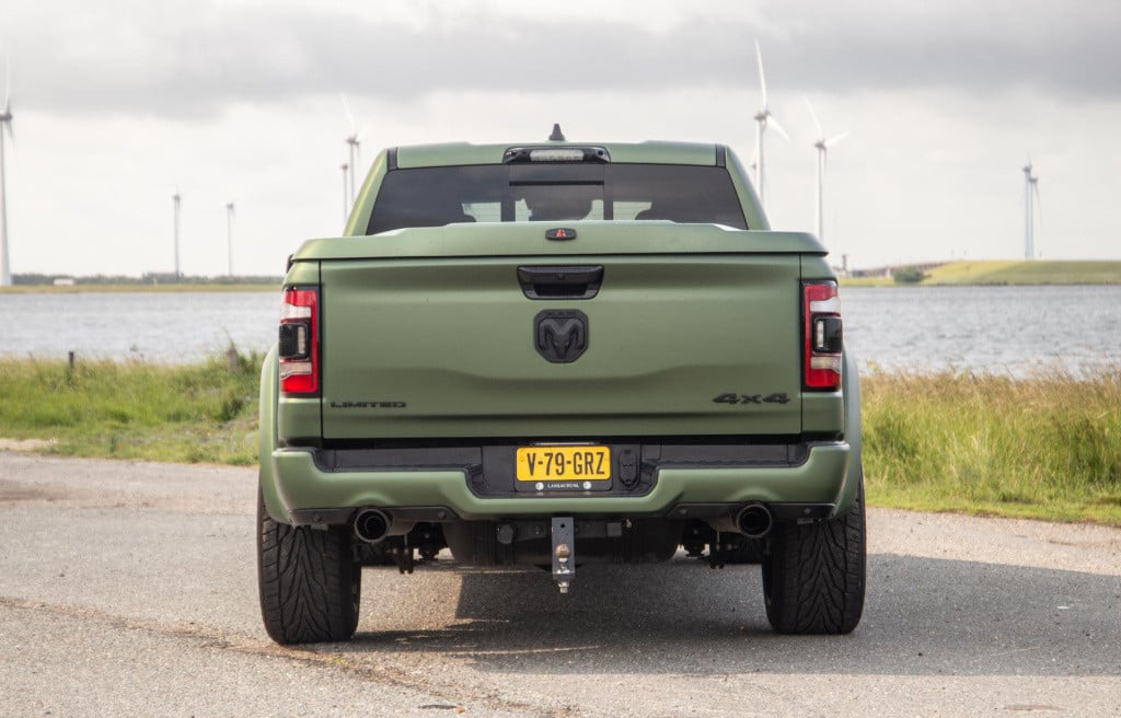 Dodge Ram 1500 5.7 v8 4x4 crew cab limited bpm vrij / all in prijs / pano /