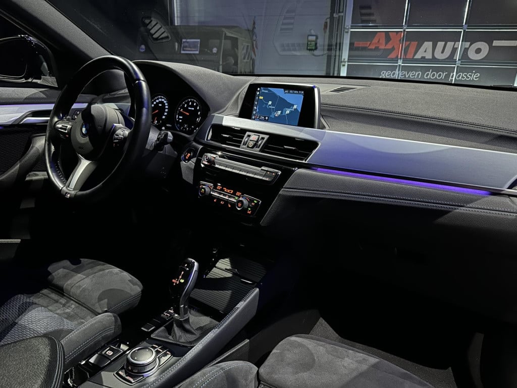 BMW X2 sdrive20i high executive m-pakket *sportstoelen*
