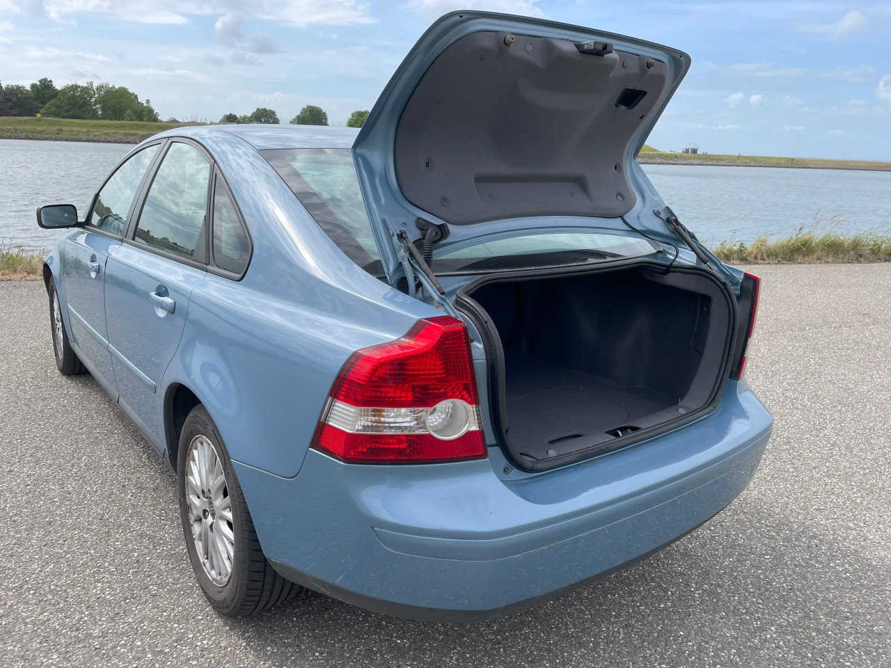 Volvo S40 (2004) | APK tm 03-2026 | nieuwe koppeling | nieuwe dakhemel