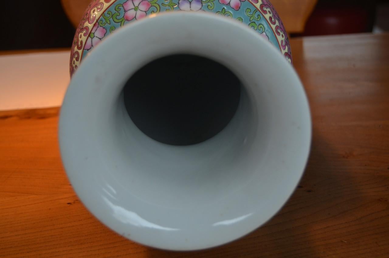 Mooie grote Chinese vaas, gesigneerd/gemerkt (2)