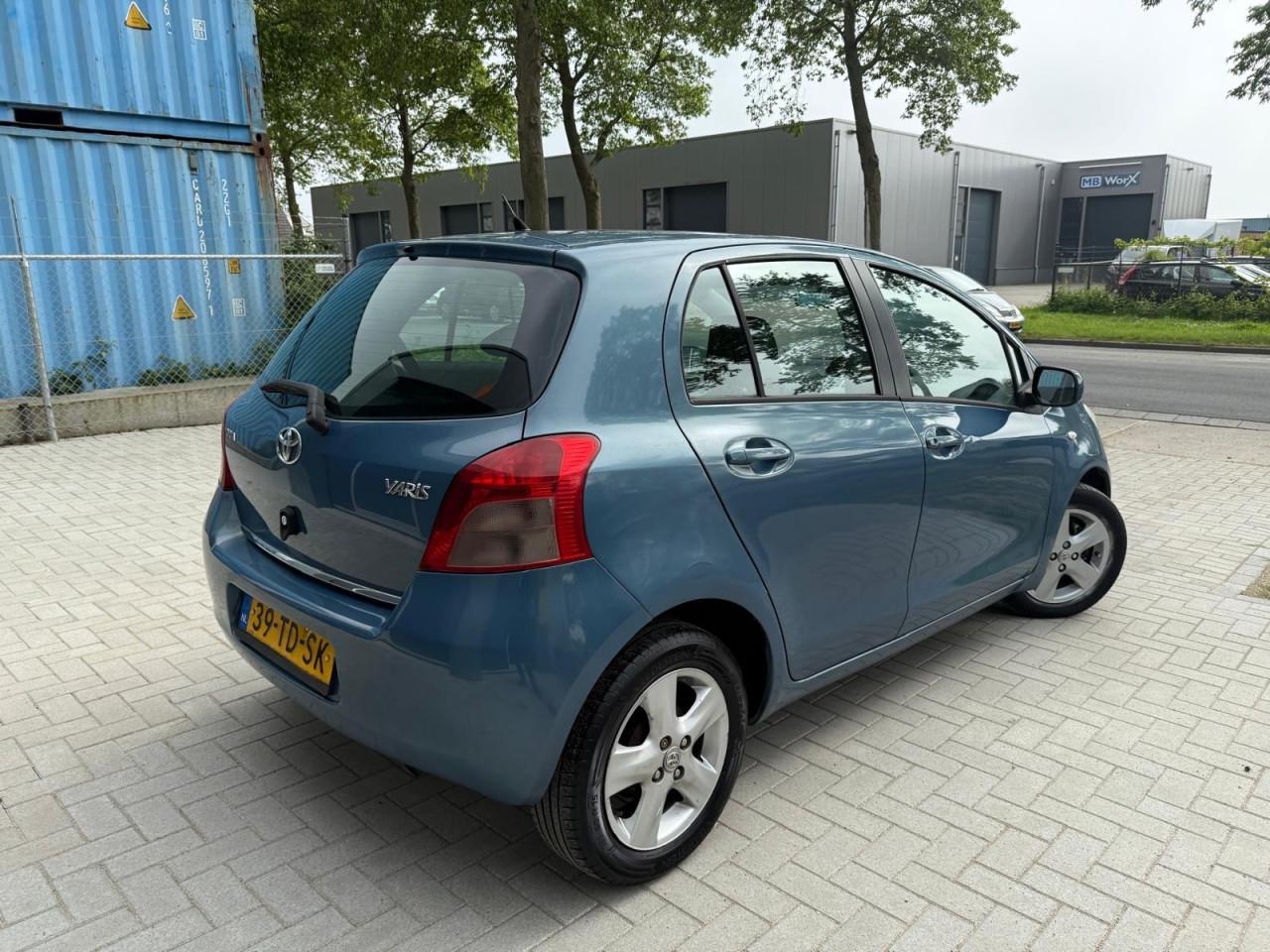 Toyota Yaris 1.3VVTi Luna Vol Jaar Apk