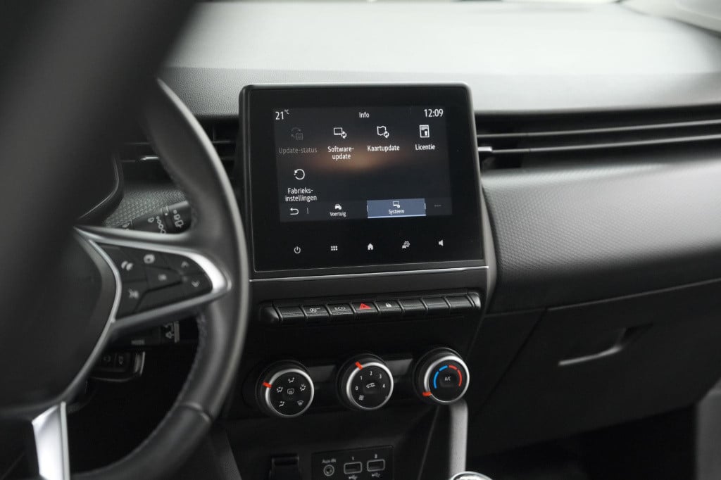 Renault Clio tce 90 zen | parkeersensoren | navigatie | apple carplay