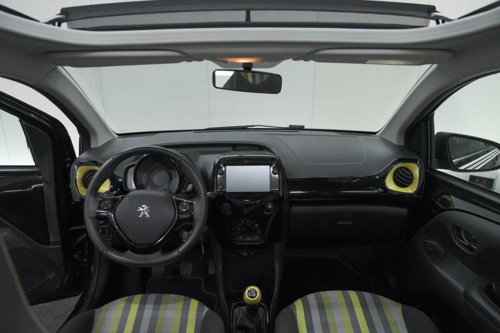 Peugeot 108 1.0 e-vti collection top! | elektrisch vouwdak | apple carplay 