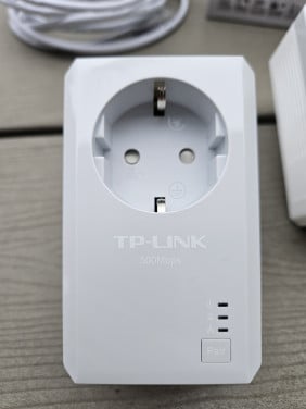 ZganTP-LINK TL-PA4020P-KIT AV500 2-Port Powerline wifi Adapter