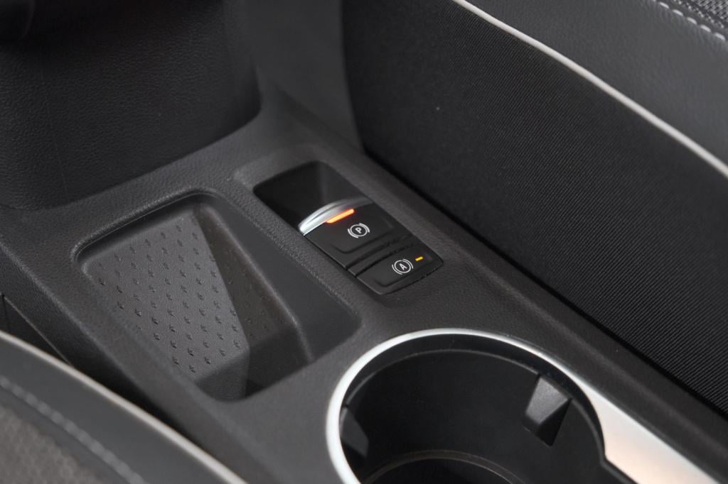 Renault Captur tce 130 intens | trekhaak | camera | parkeersensoren