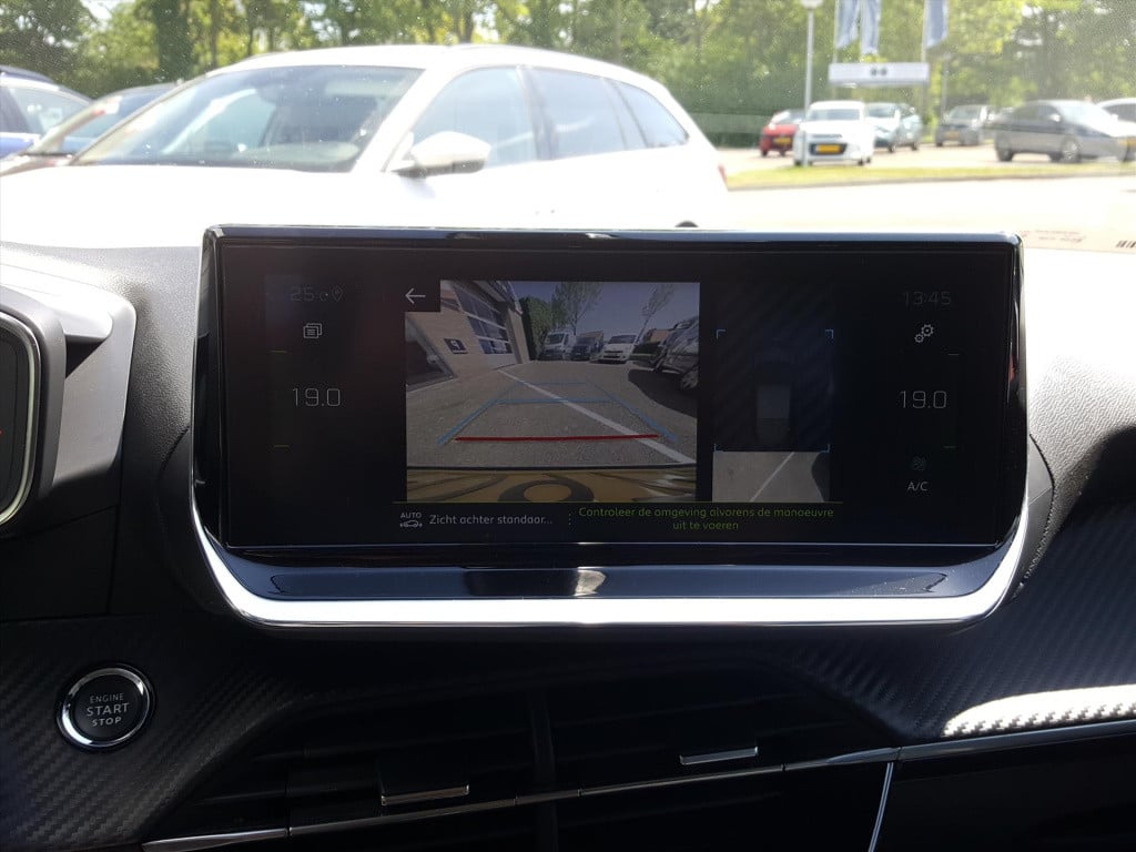 Peugeot 208 allure 1.2 puretech 100pk | 3d-navigatietomtom&bluetooth&dab+ |