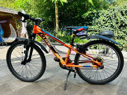 Jongens Fiets Cube 24inch