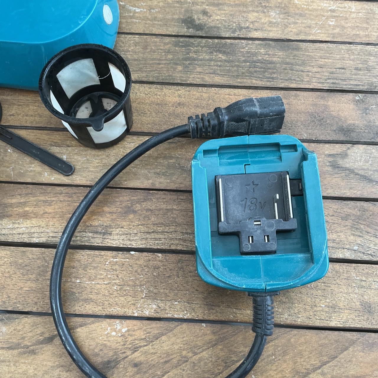 Makita koffiezetapparaat 18v / 220v