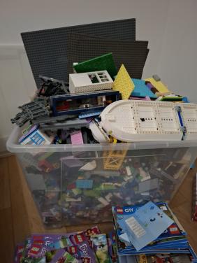 Grote doos met Lego