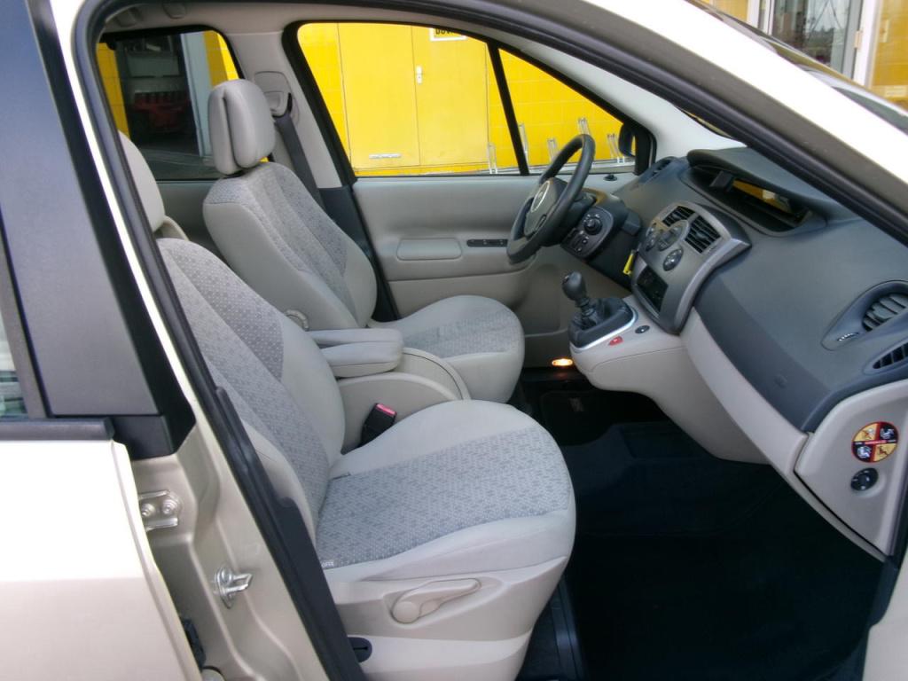 Renault Scenic phase ii 1.6-16v 1-ste eig. airco, cr.cont, pano.dak,
