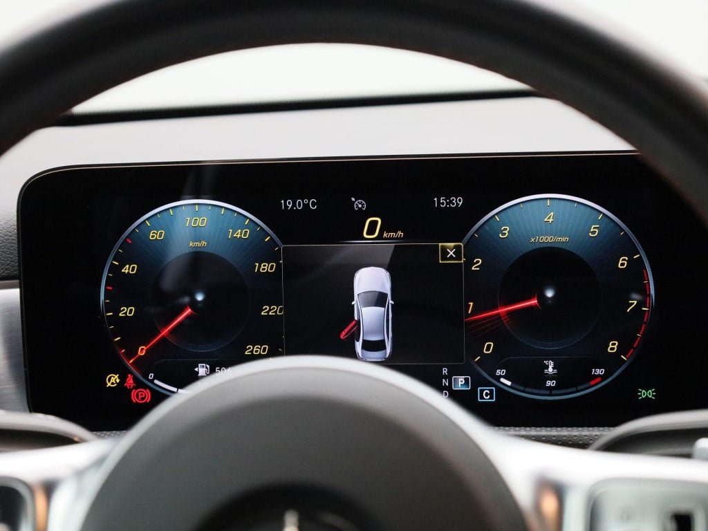 Mercedes-Benz A-Klasse 200 business solution amg | automaat | navigatie | a