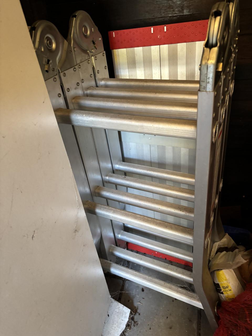 Steiger/ uitschuifladder