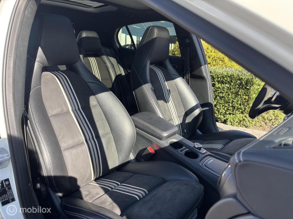 Mercedes-Benz Gla-klasse 200 premium plus amg edition