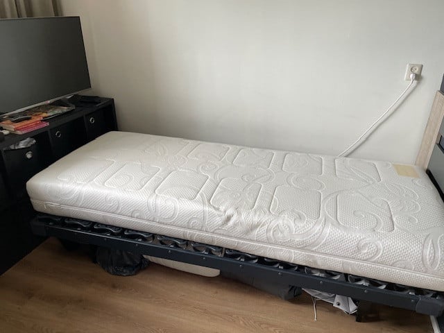 Bed 90x220