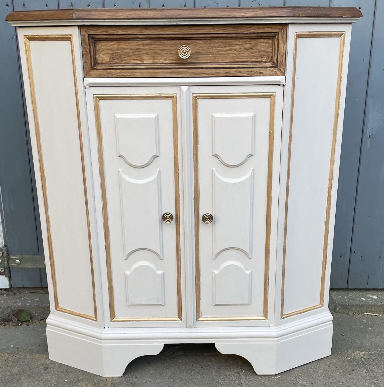 Exclusief landelijk kastje