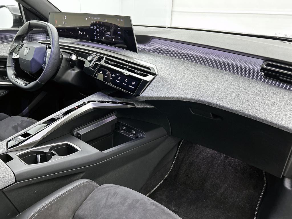 Peugeot 3008 hybrid 145 pk automaat gt | elektrische achterklep | alcantara