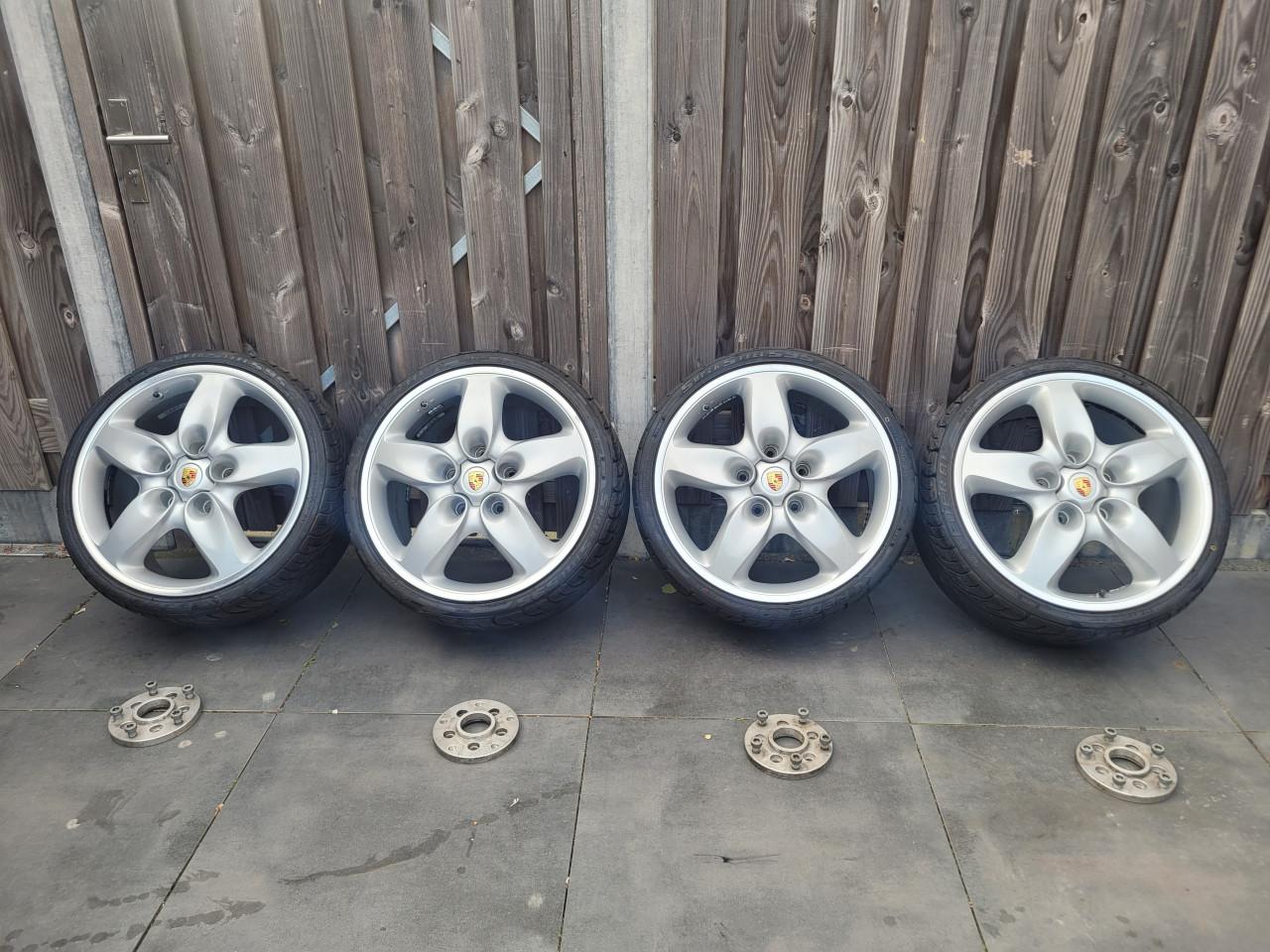 Te koop porsche velgen