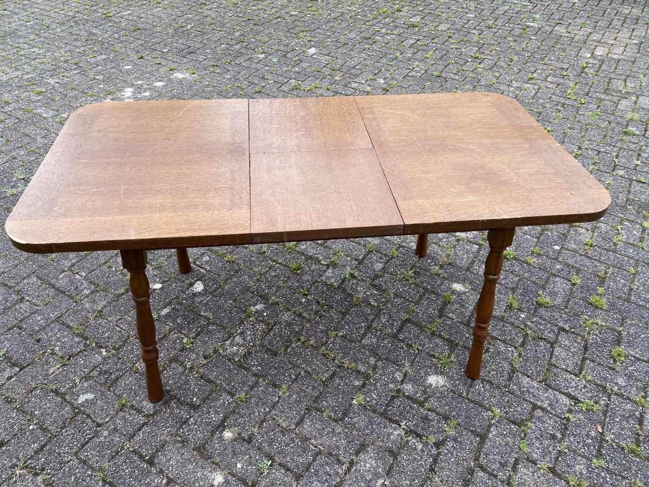 Tafel en 6 stoelen