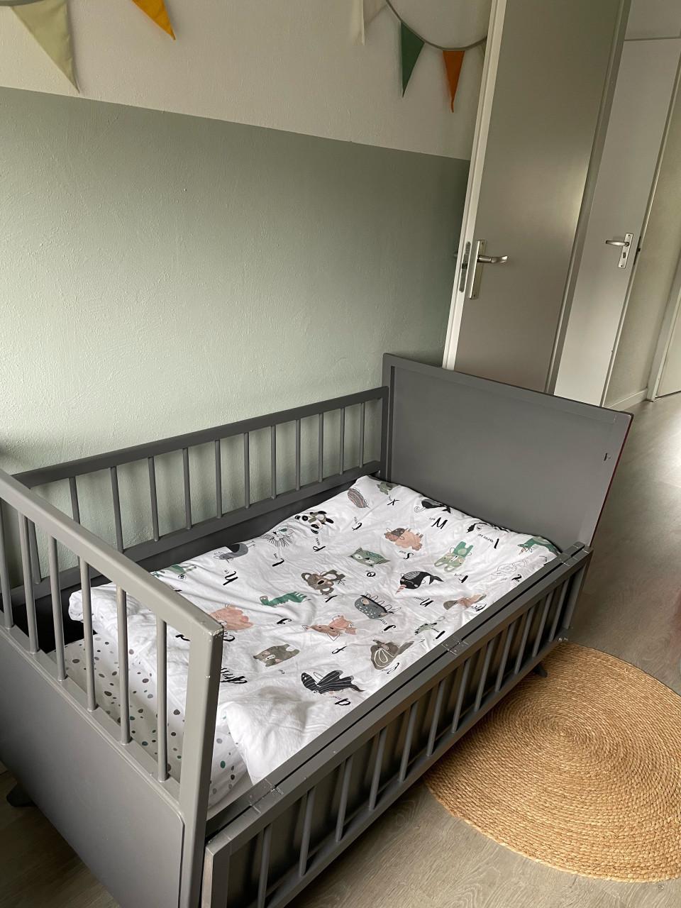 Jaren 60 babybed en commode