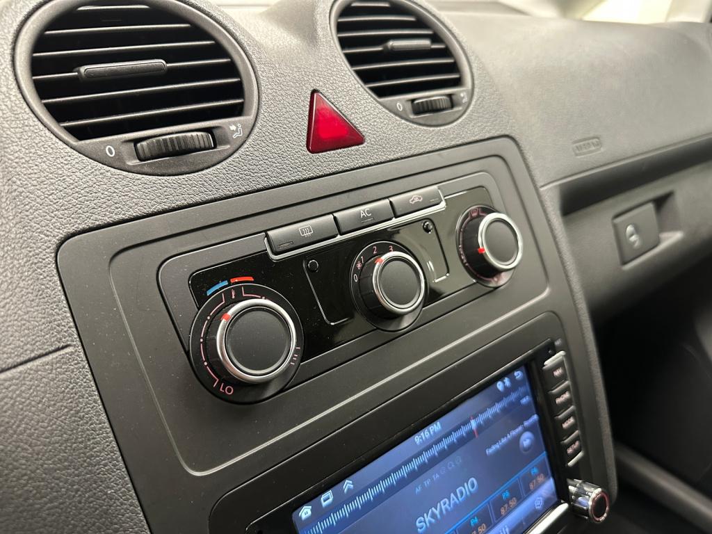 Volkswagen Caddy 1.2 tsi trendline | trekhaak | navigatie | 5 persoons |