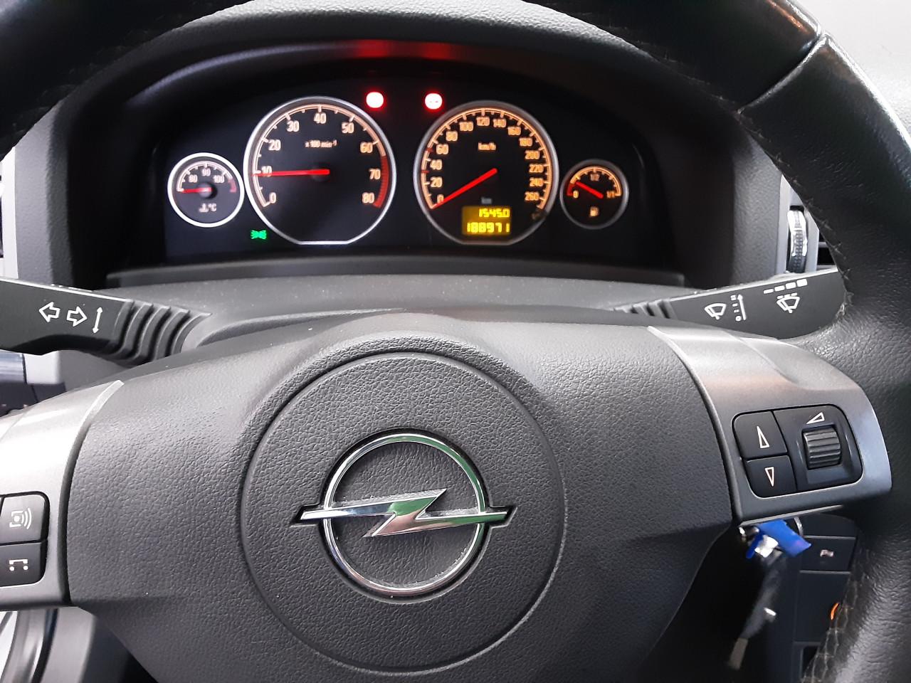 Opel Vectra Wagon 1.8-16V Executive