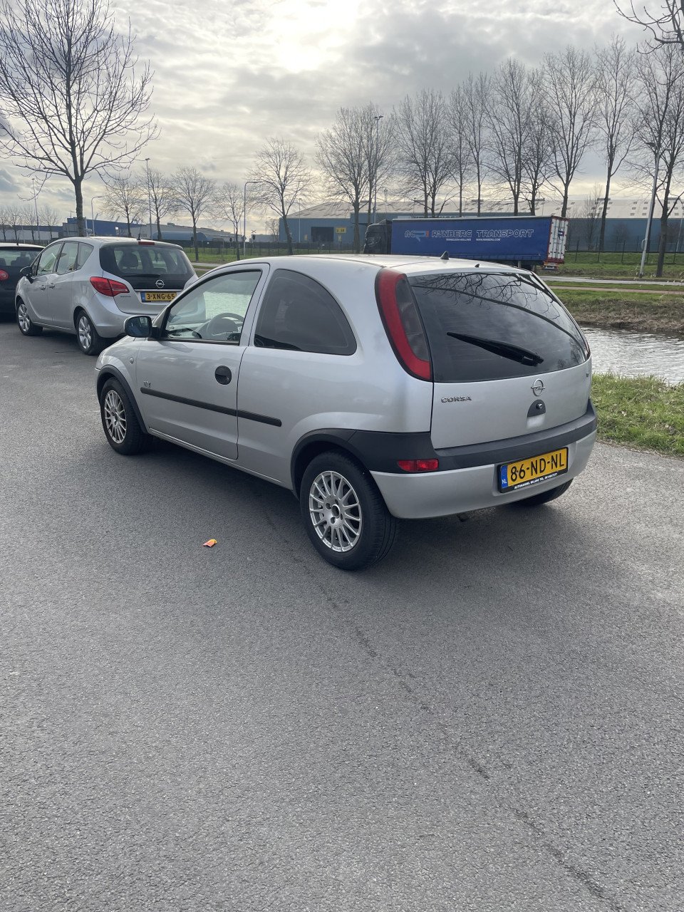 Opel corsa met een jaar apk