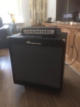 2x ampeg bas boxen 15 inch + ampeg versterker pf 500
