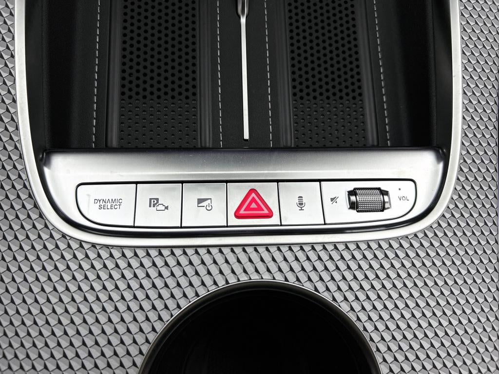 Mercedes-Benz C-Klasse 400 4matic launch edition 94 kwh | nightpakket | rij