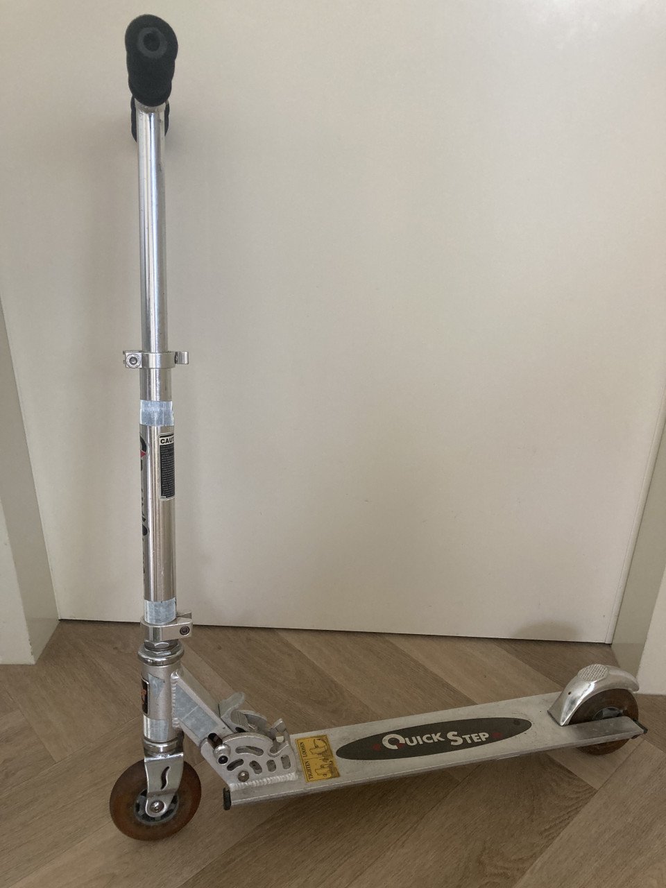 Step grijs metaal stuntstep