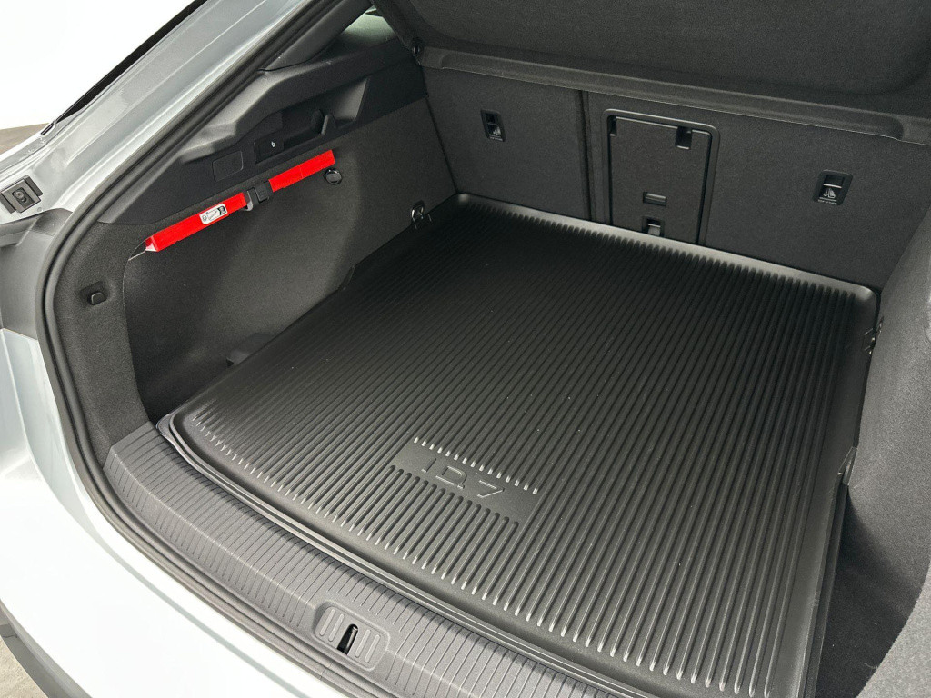 Volkswagen Id.7 pro business (1) 77 kwh accu, 210 kw / 286 pk lim