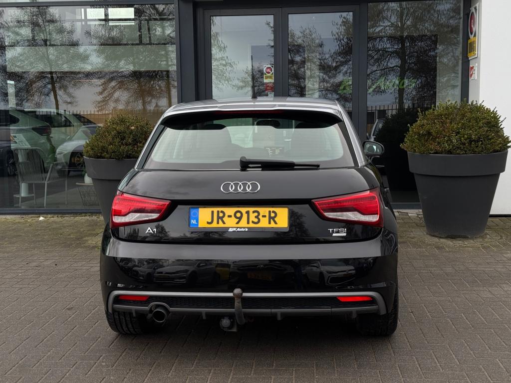 Audi A1 Sportback 1.0 tfsi design * cruise control * 17 inch * trekhaak * n