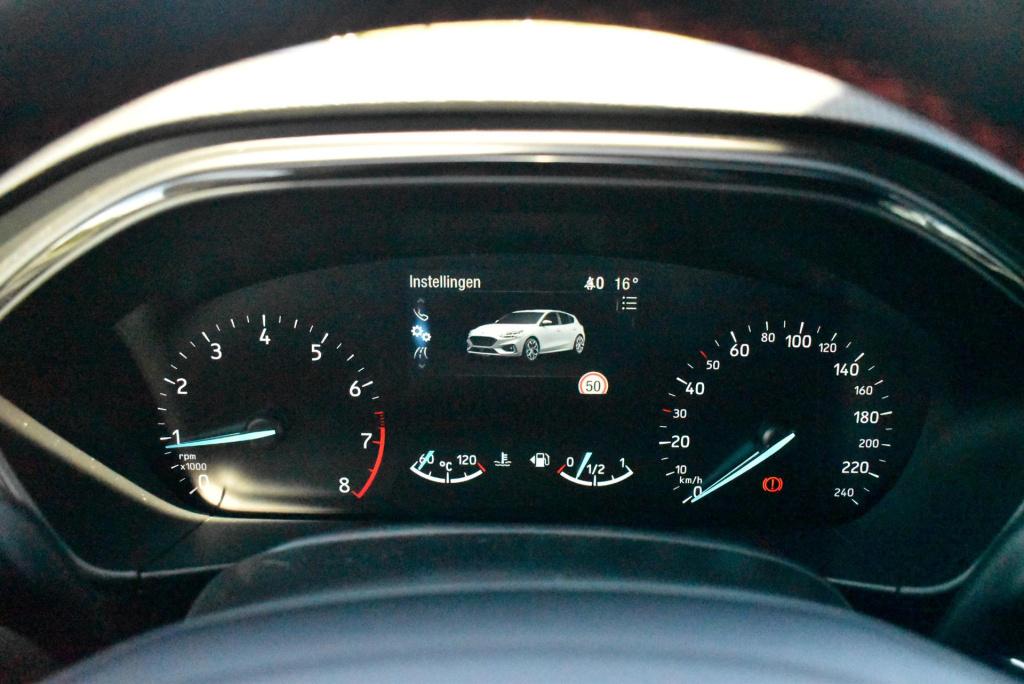 Ford Focus 1.0 ecoboost st line business | climate control | cruise control