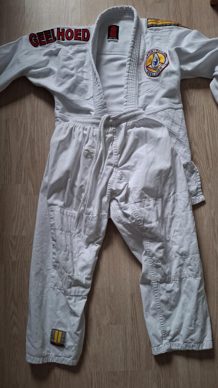 Judopak Geelhoed maat 150
