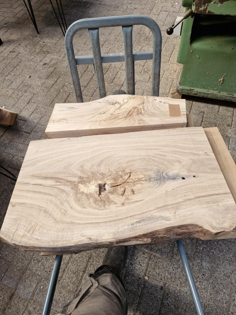 Partijtje meubel hout boomstam plank