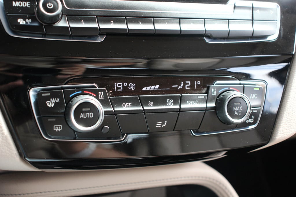 BMW X2 sdrive18i executive | leder | achteruitrijcamera | navi |