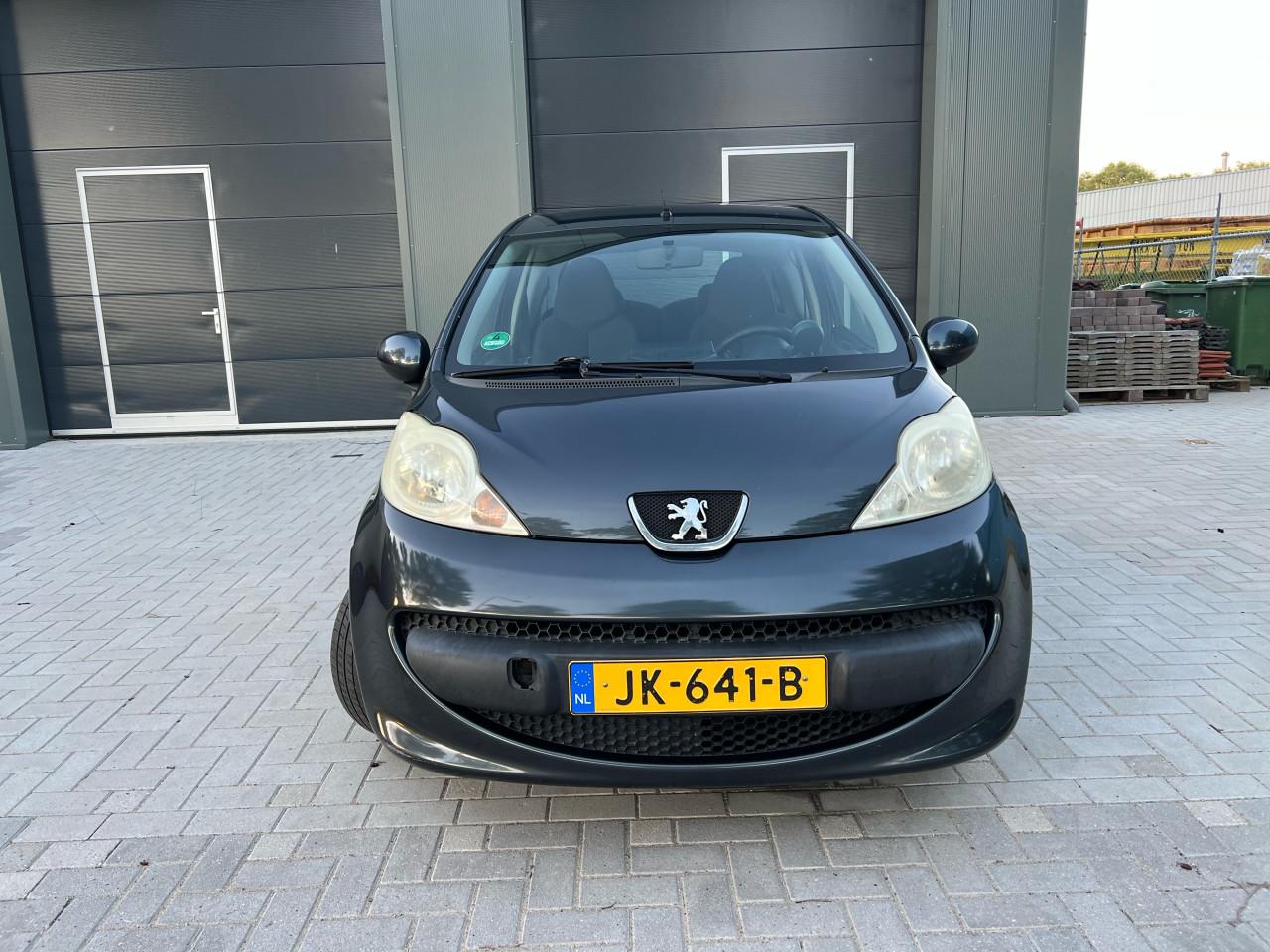 Peugeot 107- 1.0-12V XR Airco/ Scherm