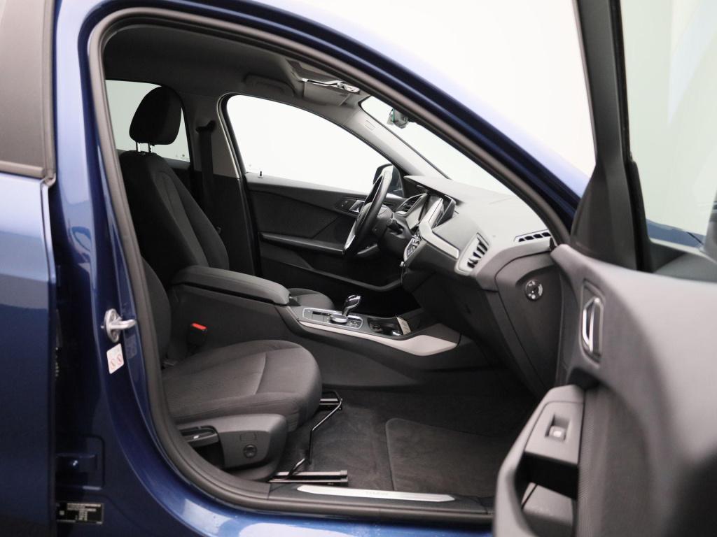 BMW 1 Serie 118i business edition | automaat | apple carplay / android auto
