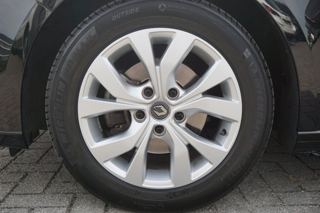 Renault Megane 1.3 tce limited 1e eigenaar - airco / navi / cruise / parkee