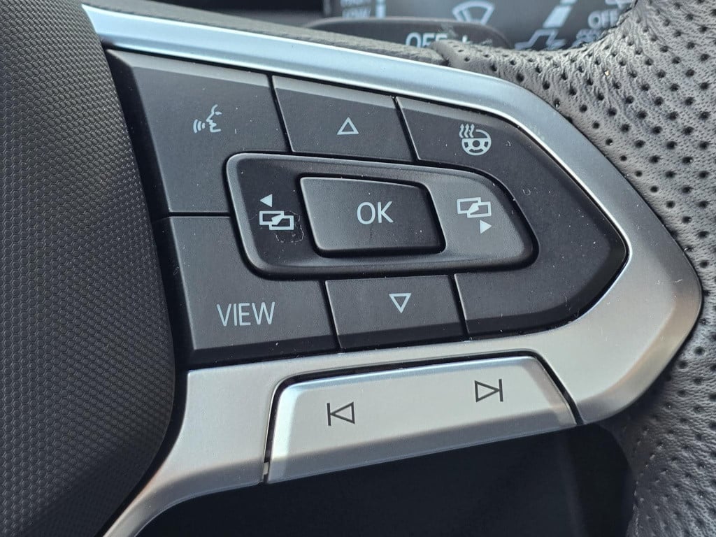 Volkswagen T-roc 1.5 tsi r-line edition virtual cockpit stuur/stoelverwarmi