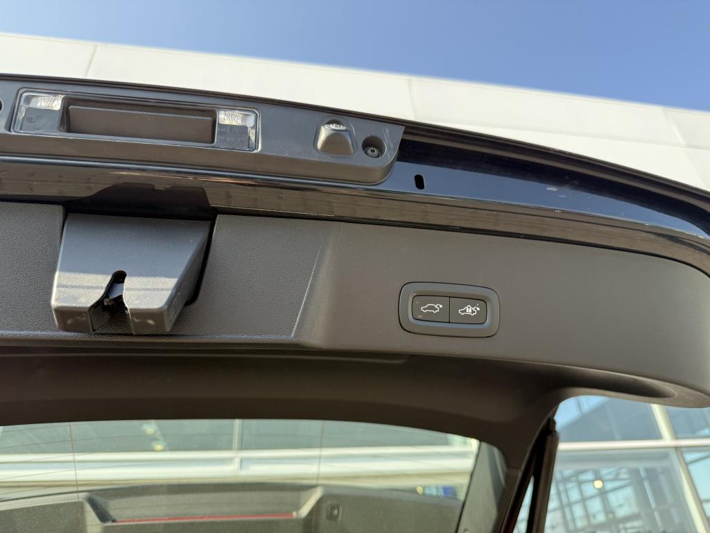 Volvo XC40 t5 262pk recharge bright| adap.cruise| 360camera| h&k sound